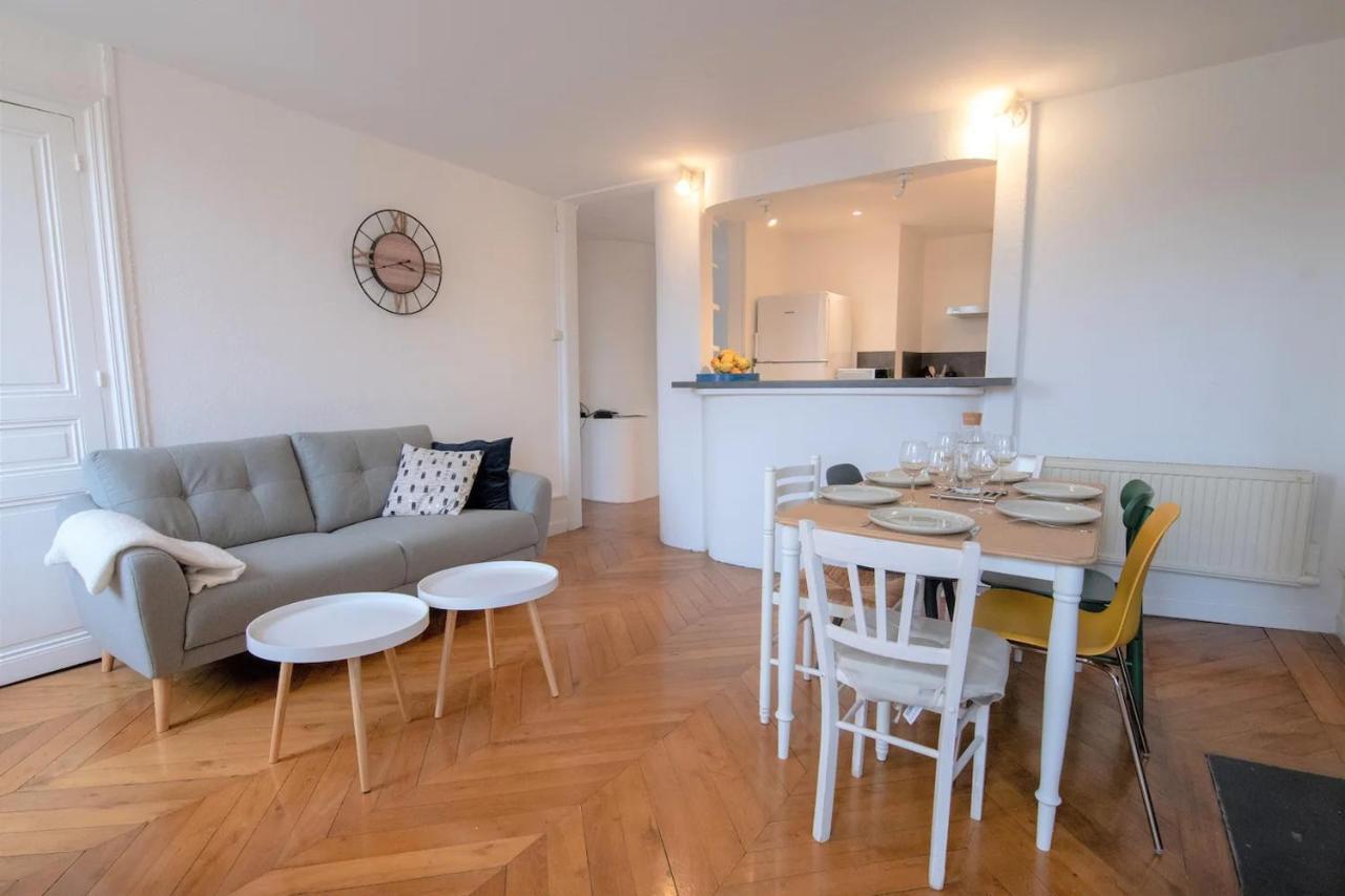 La Place Gourmande Mâcon Extérieur photo